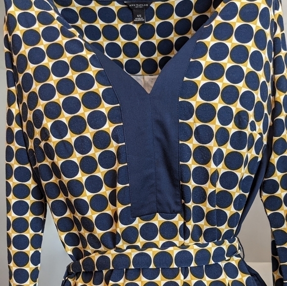 Ann Taylor Sz XS Navy Blue and Yellow Circle Geometric Print Dress - Picture 3 of 6